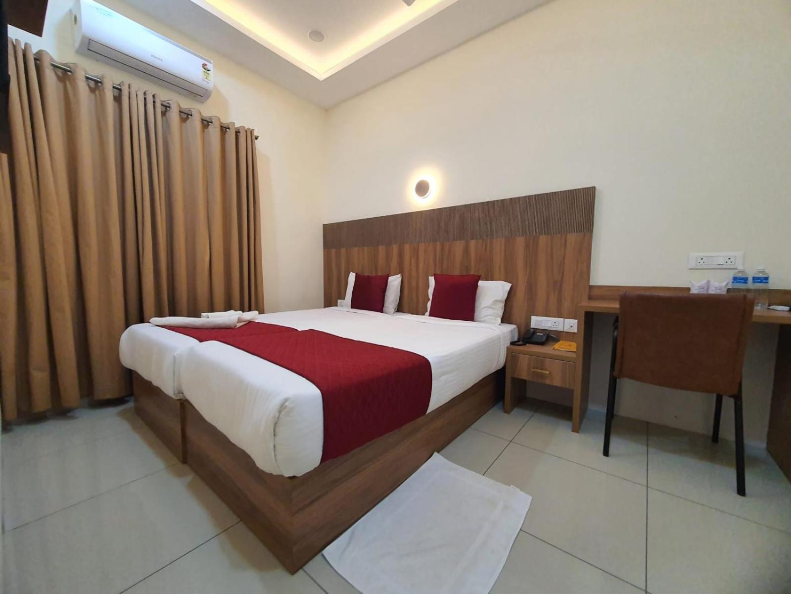 Hotel Deepakam Inn Palakkad Exterior foto