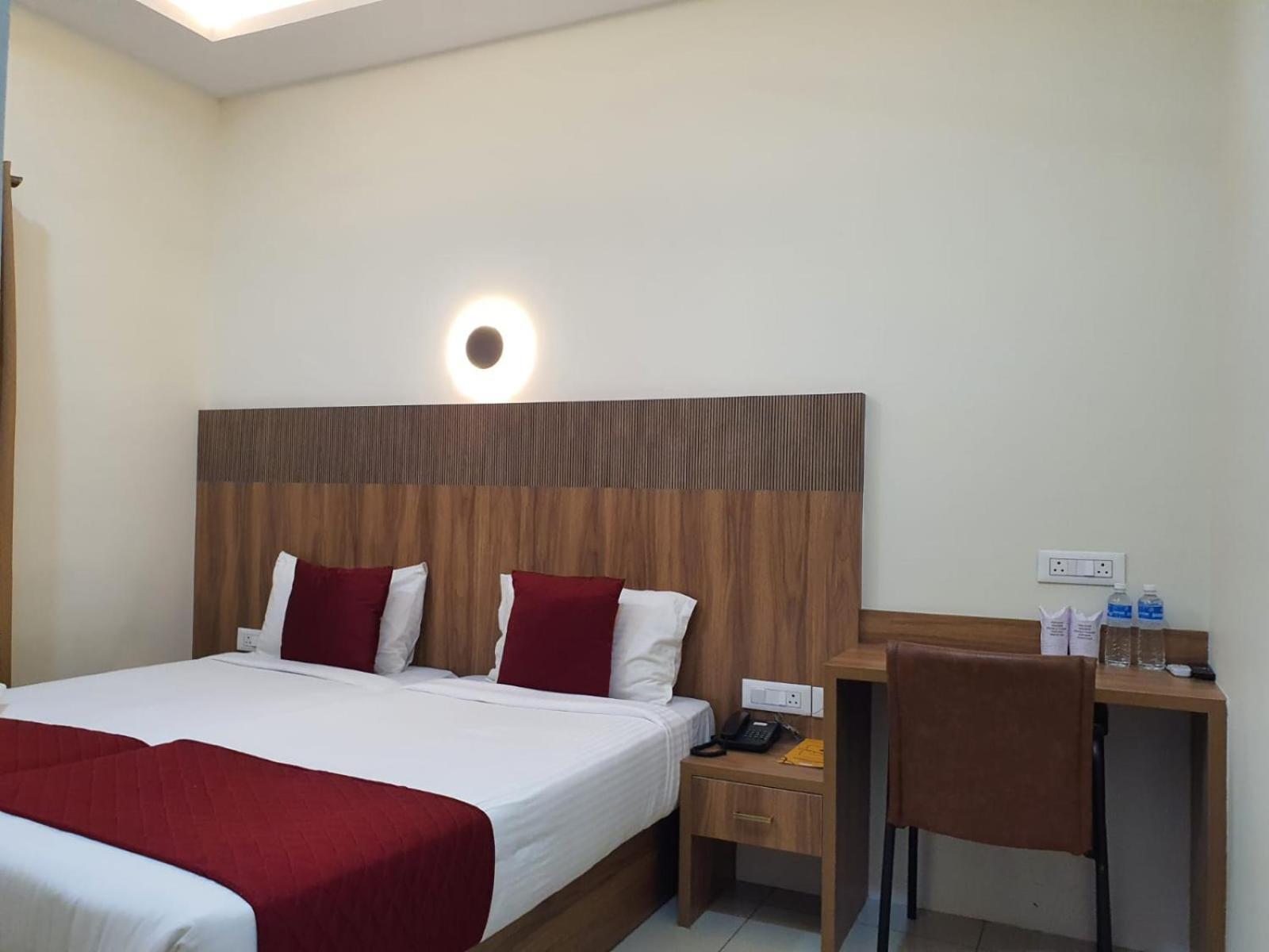 Hotel Deepakam Inn Palakkad Exterior foto
