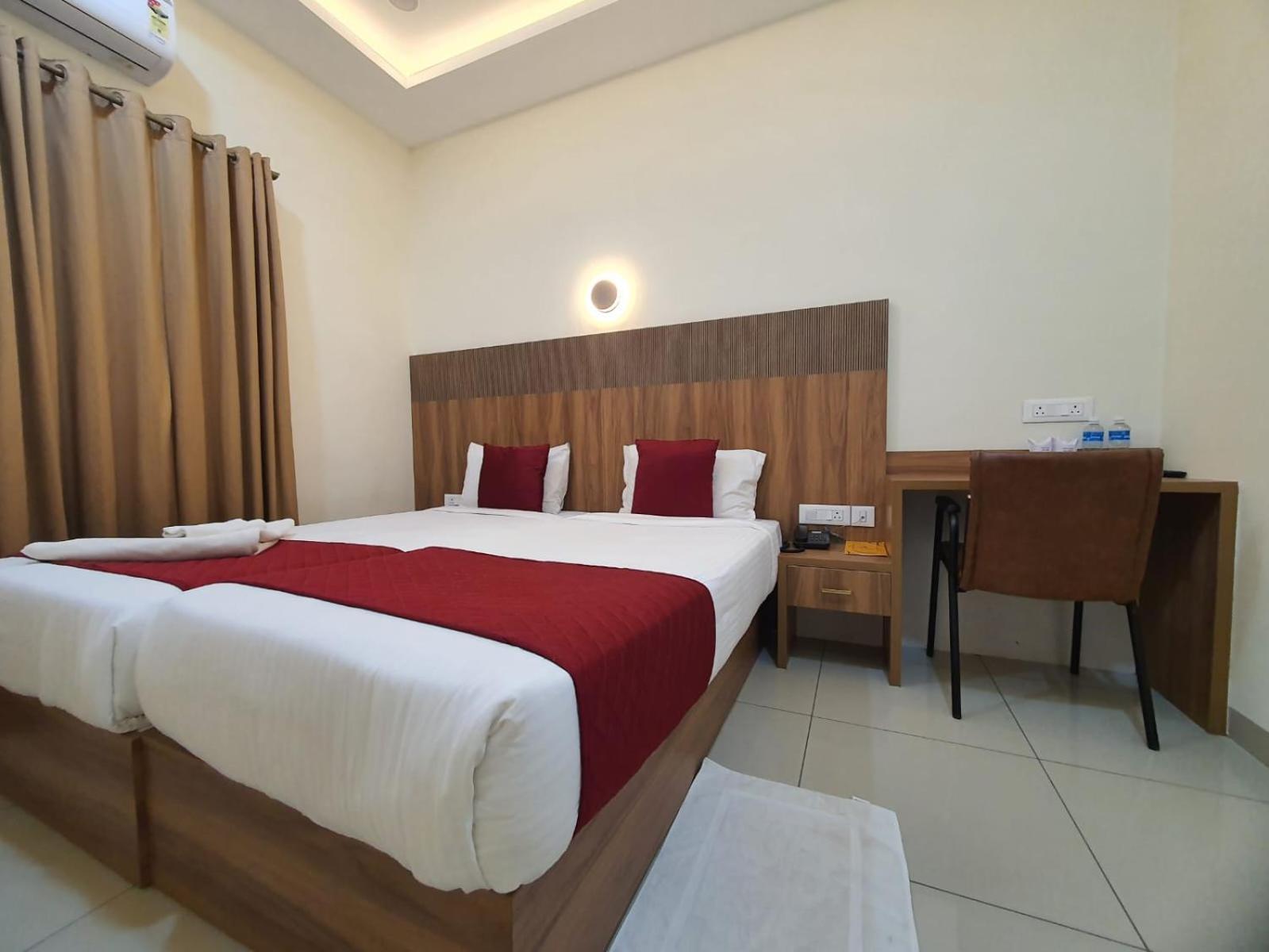 Hotel Deepakam Inn Palakkad Exterior foto