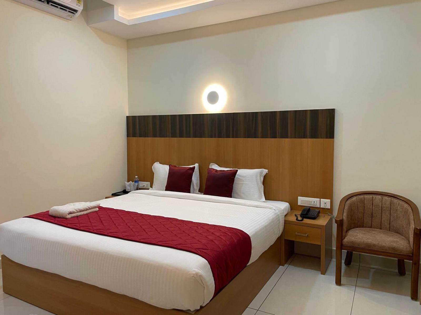 Hotel Deepakam Inn Palakkad Exterior foto