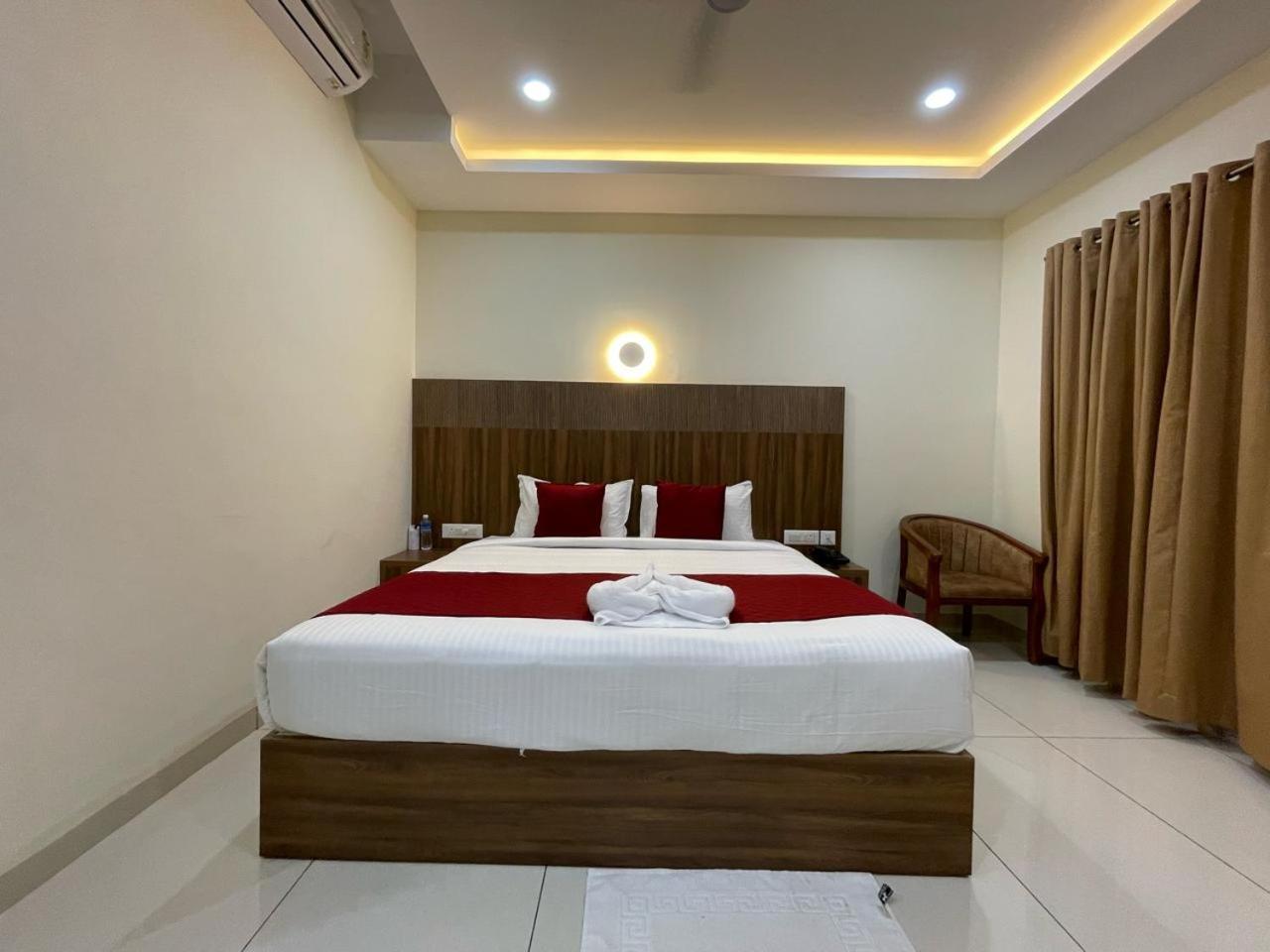 Hotel Deepakam Inn Palakkad Exterior foto