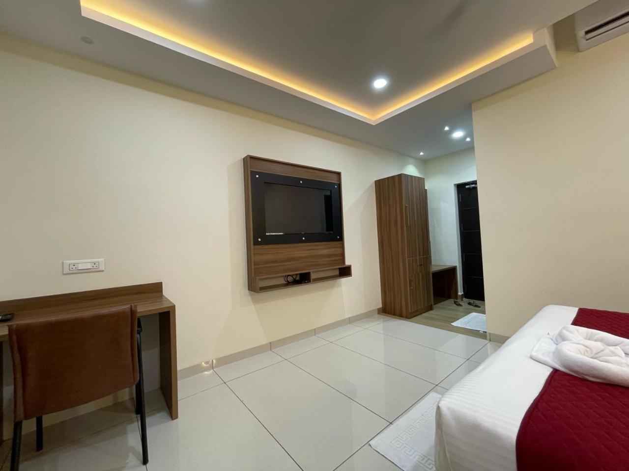 Hotel Deepakam Inn Palakkad Exterior foto