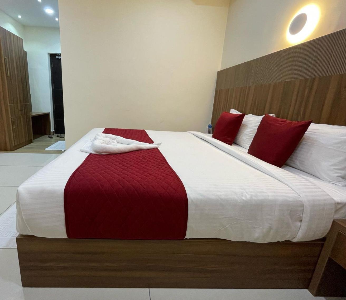 Hotel Deepakam Inn Palakkad Exterior foto